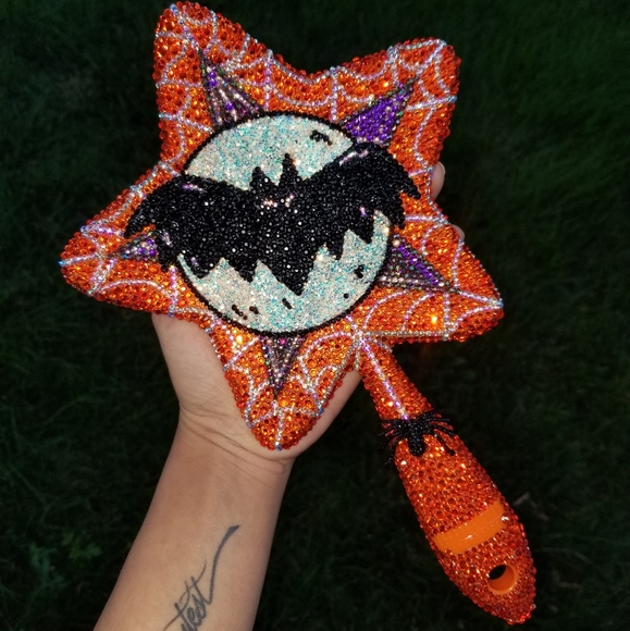 🆕️Jeffree Star, Custom Glow Web Halloween Mirror - Picture 7 of 16